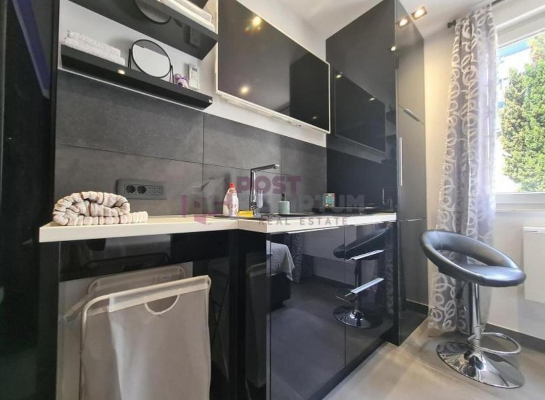 Lodore Del Mare Apartment On The Beach Σπλιτ Εξωτερικό φωτογραφία